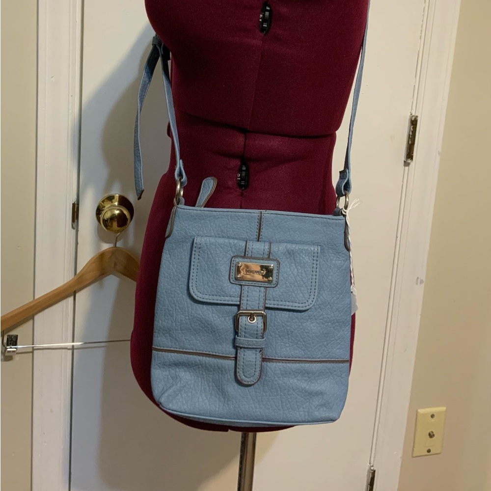 NWT Nine West Faux Leather Crossbody Light Blue purse 8.5 X 9 size